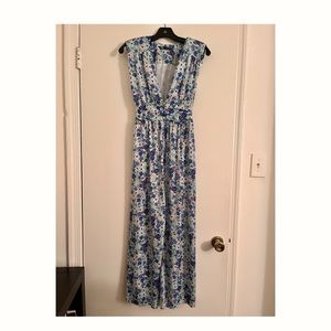 Gorgeous floral Maxi dress